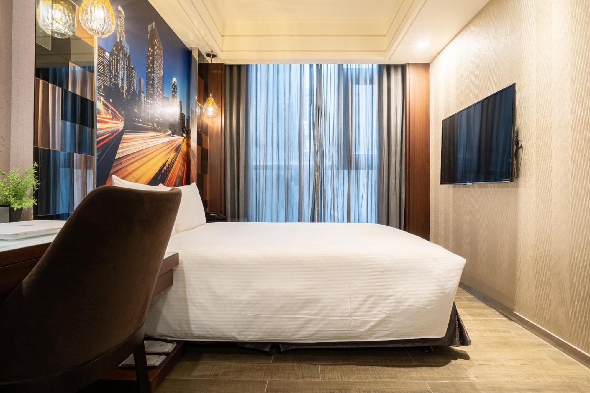 Guide Hotel Taichung Ziyou Екстериор снимка