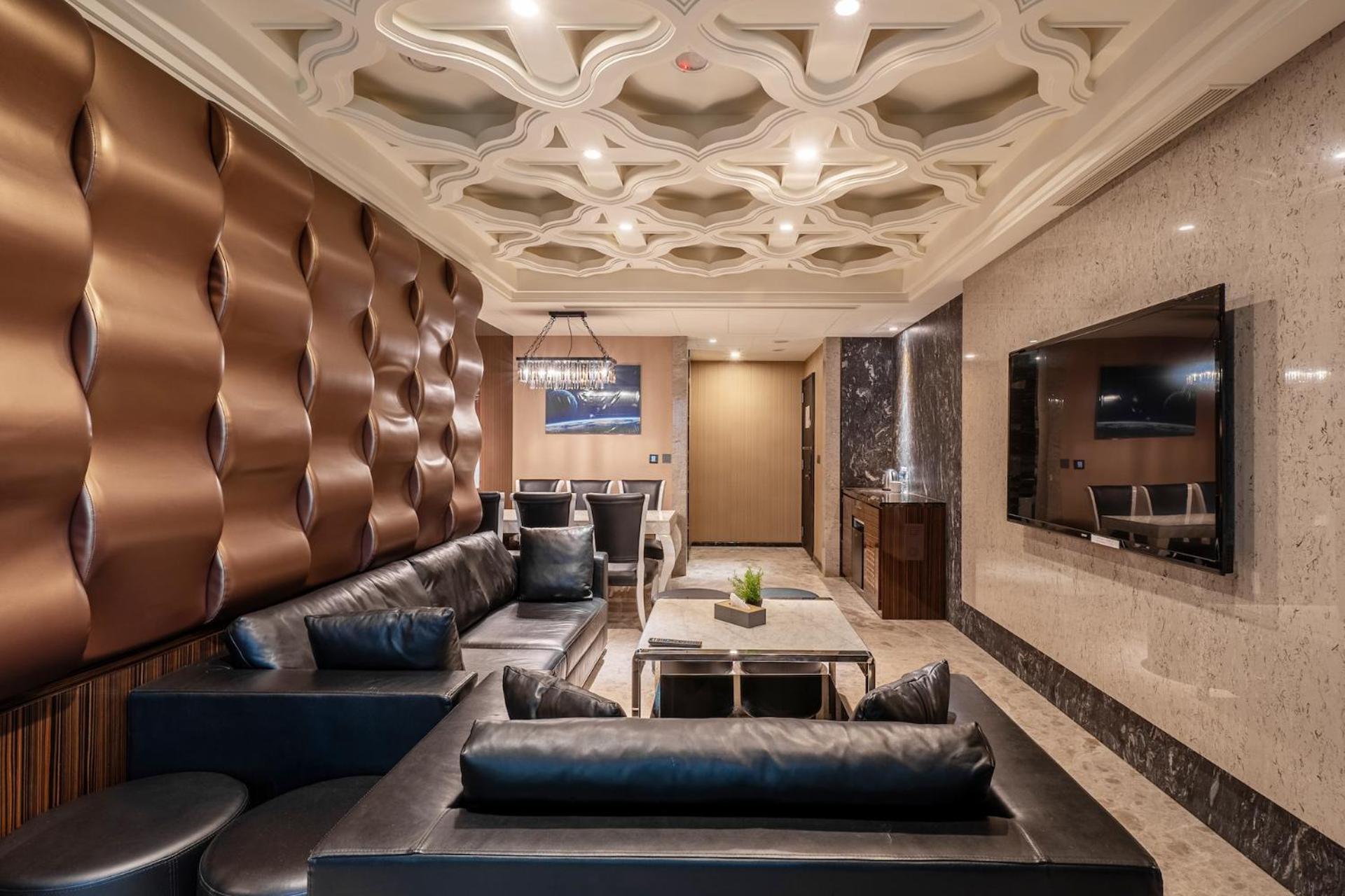 Guide Hotel Taichung Ziyou Екстериор снимка