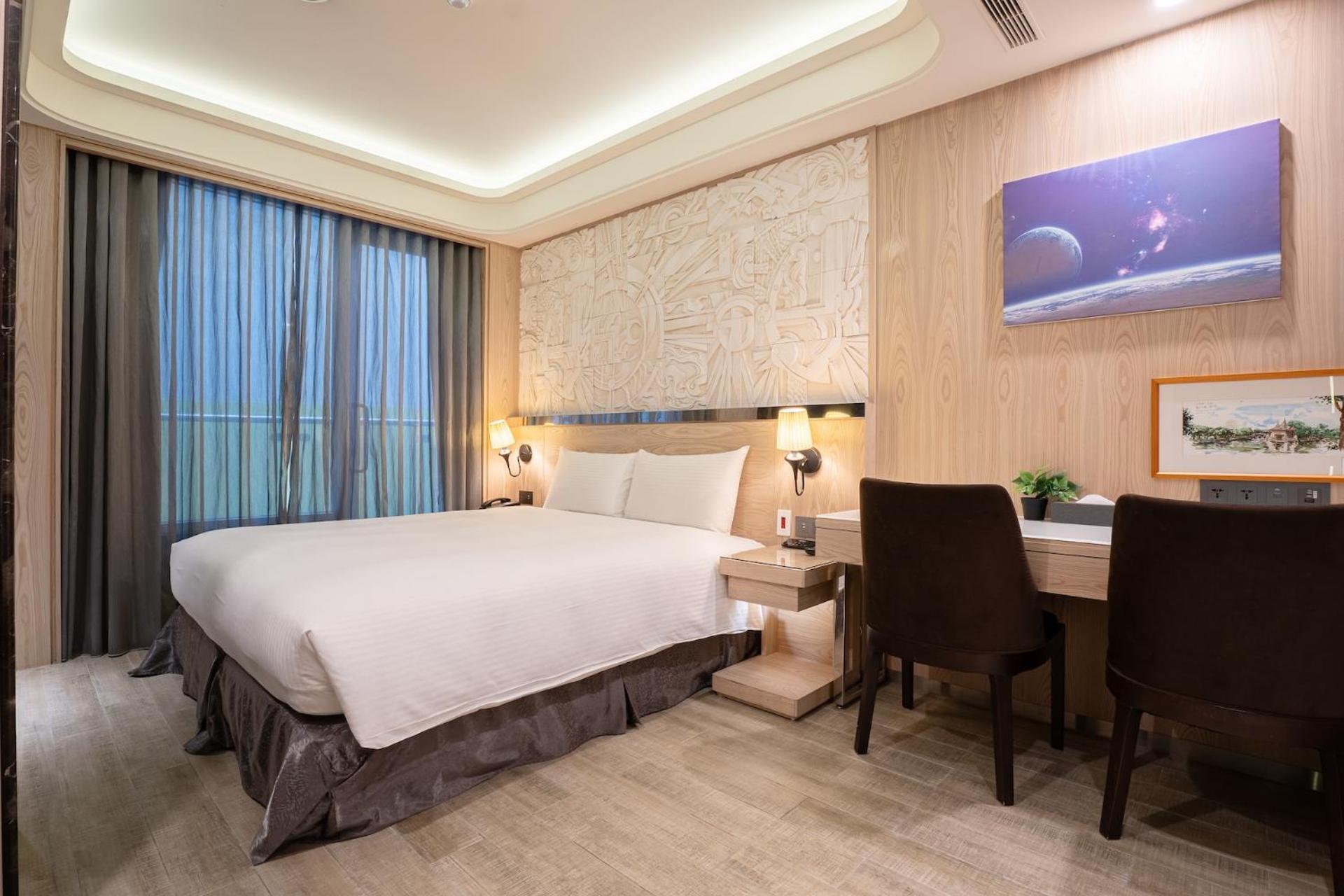 Guide Hotel Taichung Ziyou Екстериор снимка